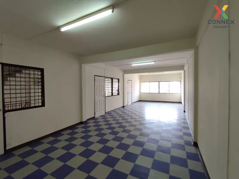 FOR SALE commercial building , wide frontage , Talat Bang Khen , 