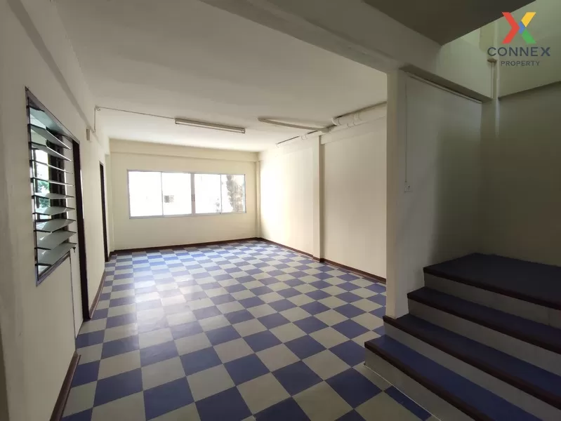 FOR SALE commercial building , wide frontage , Talat Bang Khen , 