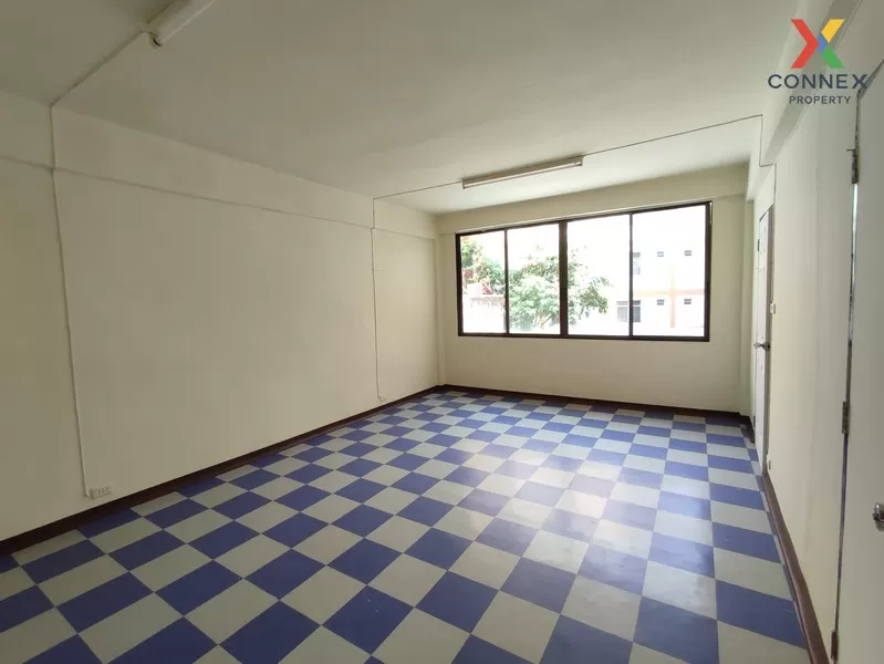 FOR SALE commercial building , wide frontage , Talat Bang Khen , 