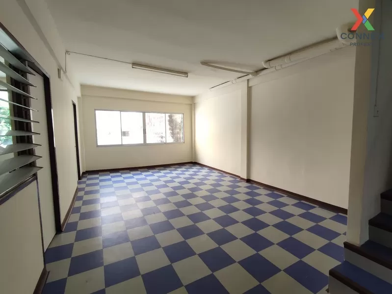 FOR SALE commercial building , wide frontage , Talat Bang Khen , 