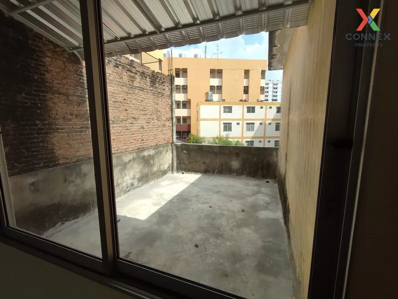 FOR SALE commercial building , wide frontage , Talat Bang Khen , 