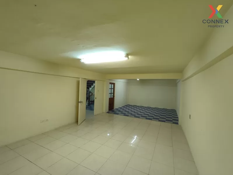 FOR SALE commercial building , wide frontage , Talat Bang Khen , 