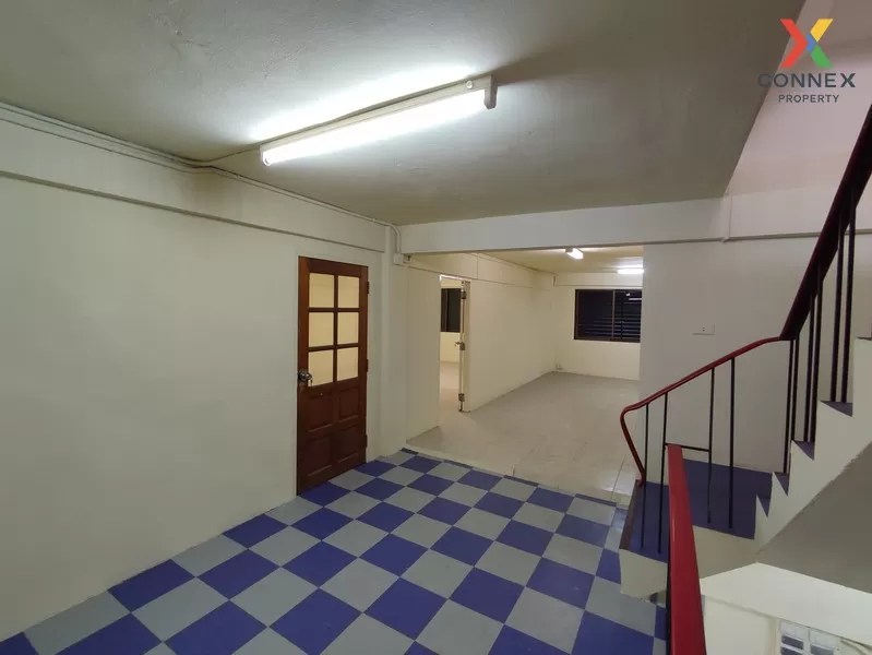 FOR SALE commercial building , wide frontage , Talat Bang Khen , 