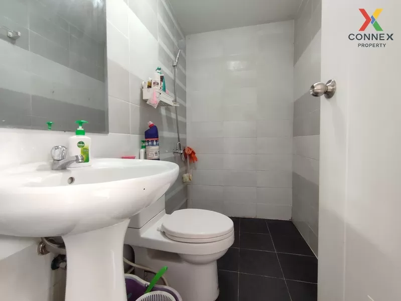 ขายถูก ทาวน์โฮม สภาพดี ม.ฟลอร่าวิลล์ ศรีนครินทร์ บางเมือง สมุทรปร