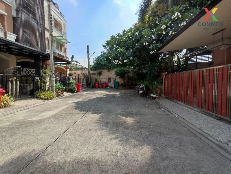 ขายถูก ทาวน์โฮม ม. ปริญลักษณ์ เพชรเกษม 69 หนองแขม กรุงเทพมหานคร C