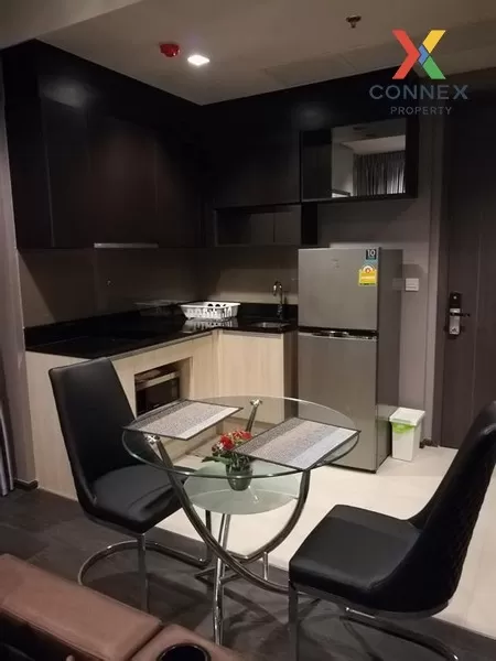 FOR RENT condo , EDGE Sukhumvit 23 , Duplex , high floor , BTS-As 3