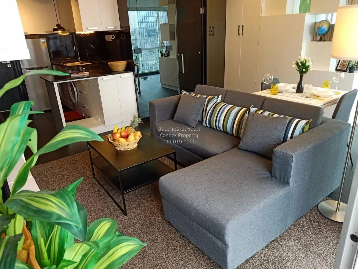 FOR RENT condo , Silom Suite , Duplex , wide frontage , BTS-Saint 1