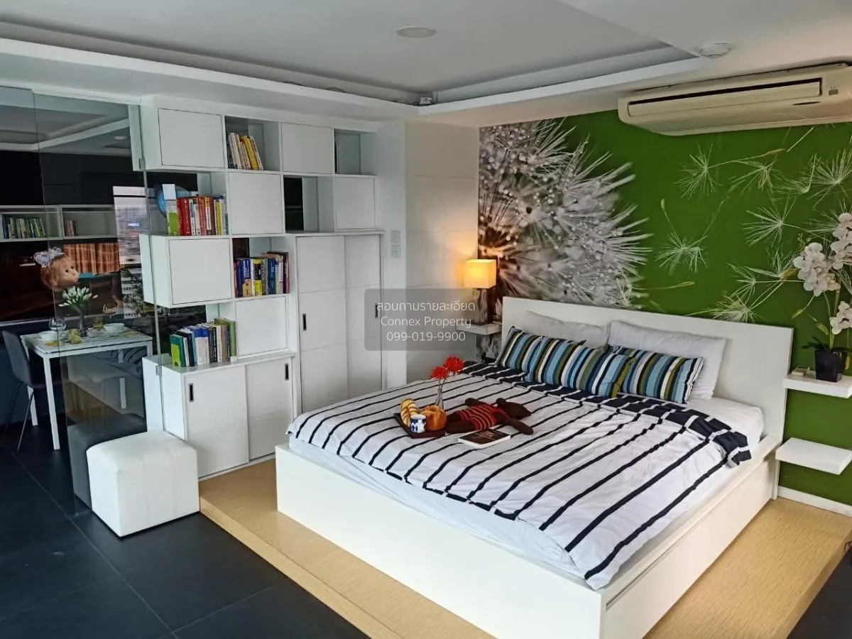 FOR RENT condo , Silom Suite , Duplex , wide frontage , BTS-Saint