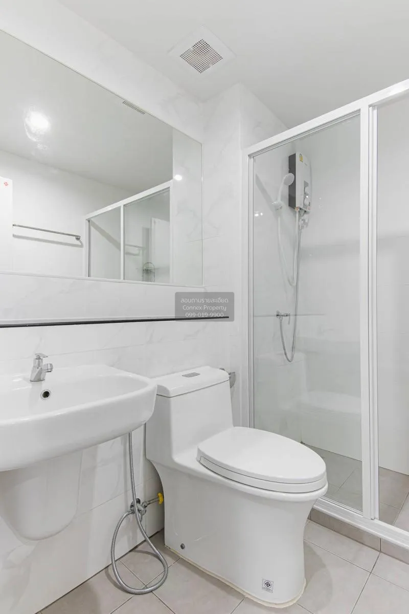 FOR RENT condo , Reach Phahon Yothin 52 , Duplex , wide frontage 