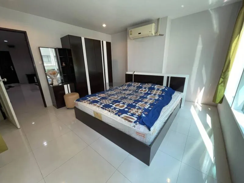 FOR RENT condo , Sukhumvit Living Town , Duplex , wide frontage ,