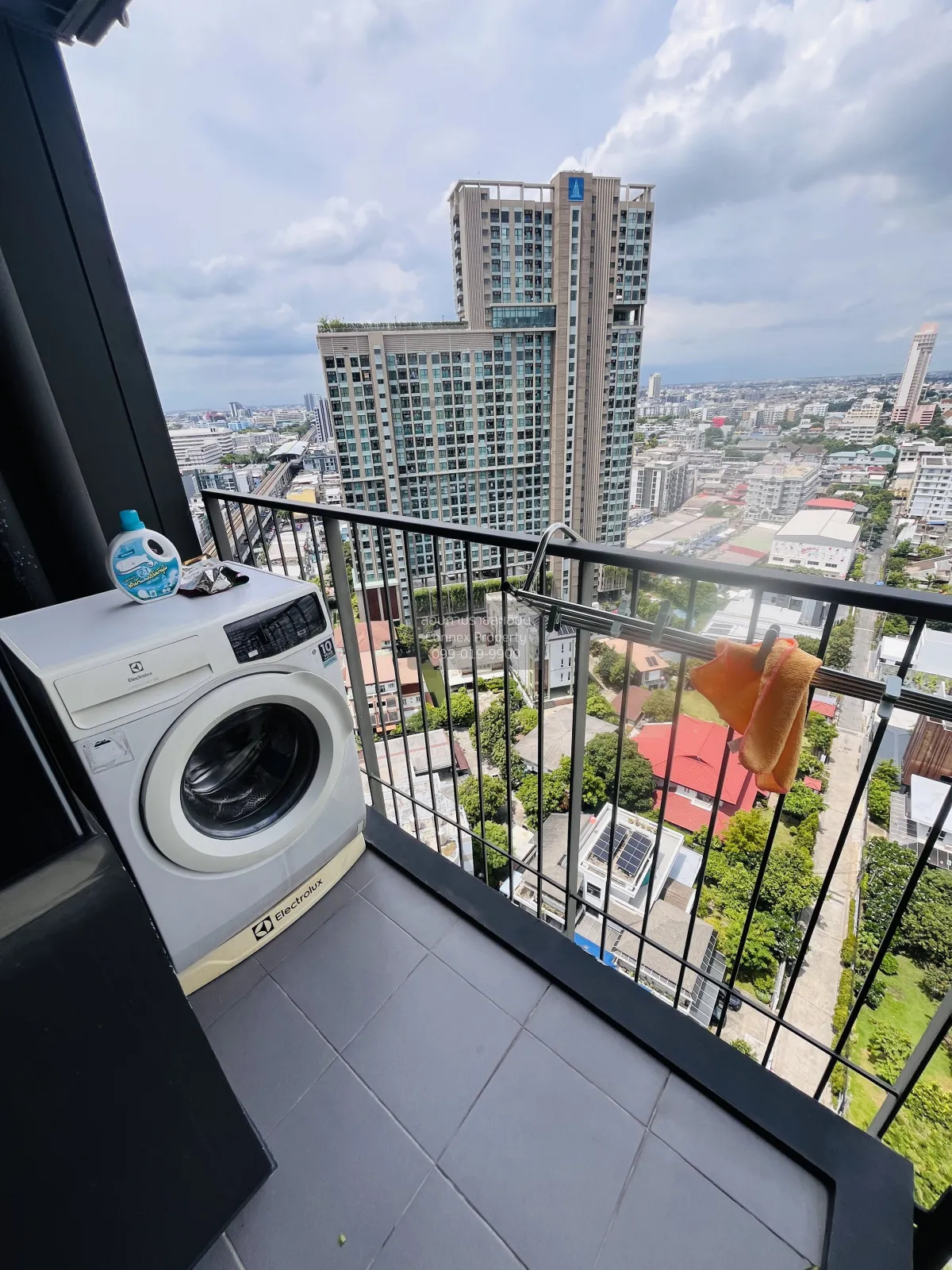 FOR RENT condo , Centric Ratchayothin , Duplex , wide frontage , 