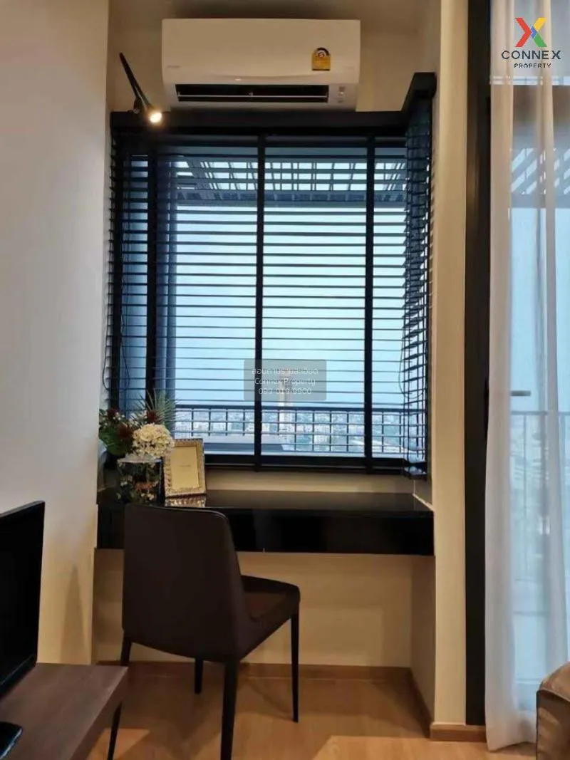 FOR RENT condo , Centric Ratchayothin , Duplex , wide frontage , 