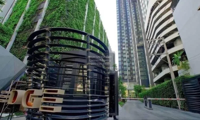 FOR RENT condo , EDGE Sukhumvit 23 , Duplex , wide frontage , BTS