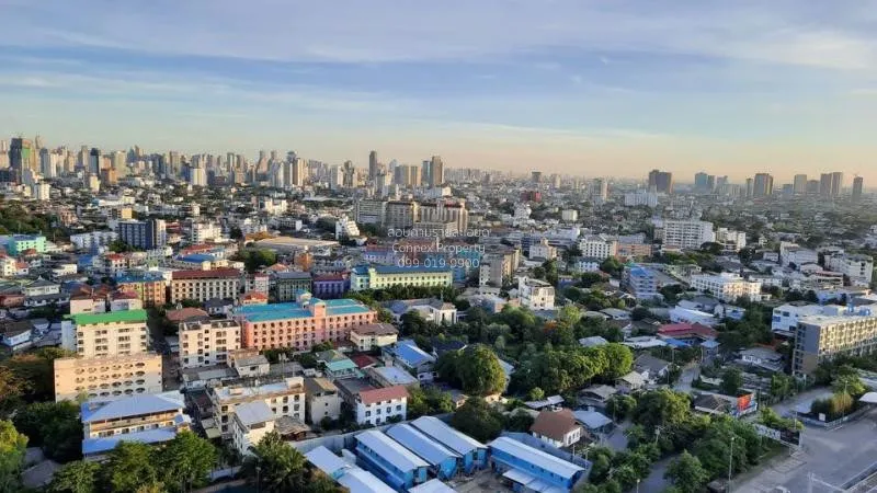 FOR RENT condo , The Base Park East Sukhumvit 77 , Duplex , wide 