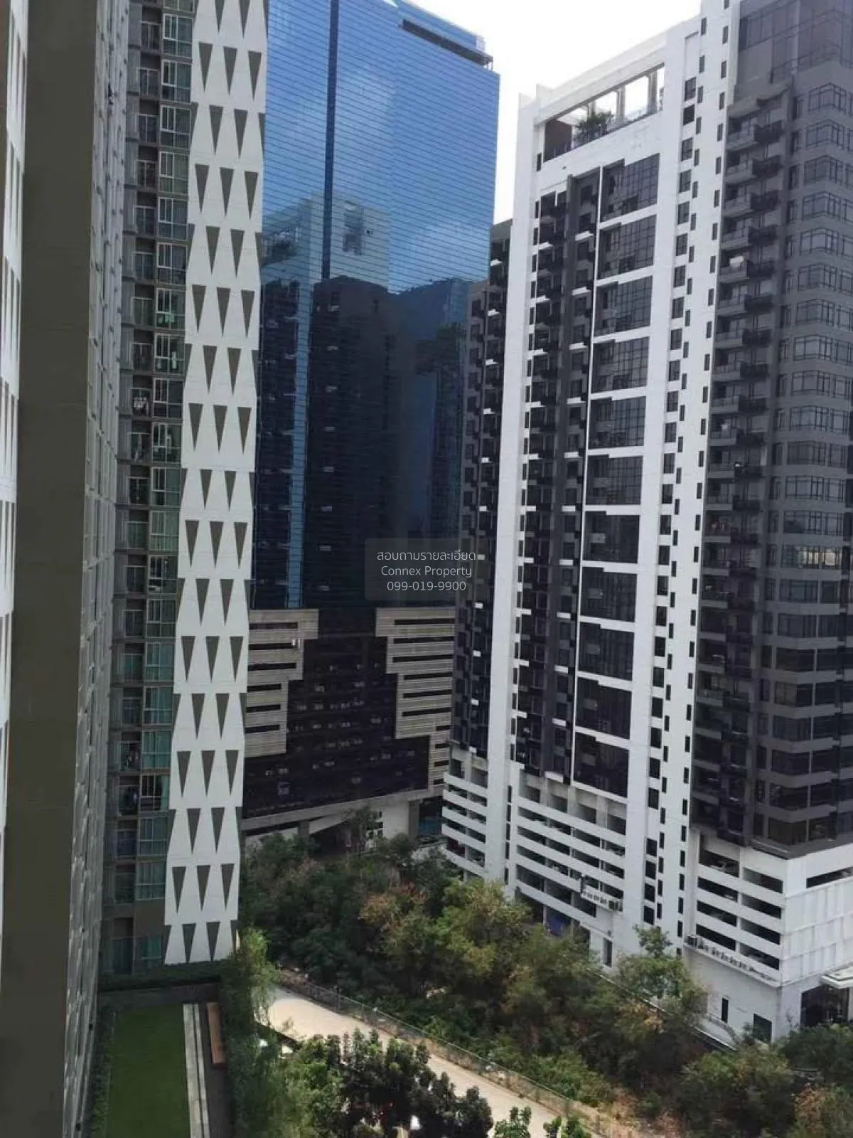 FOR RENT condo , Noble Revolve Ratchada , Duplex , wide frontage 