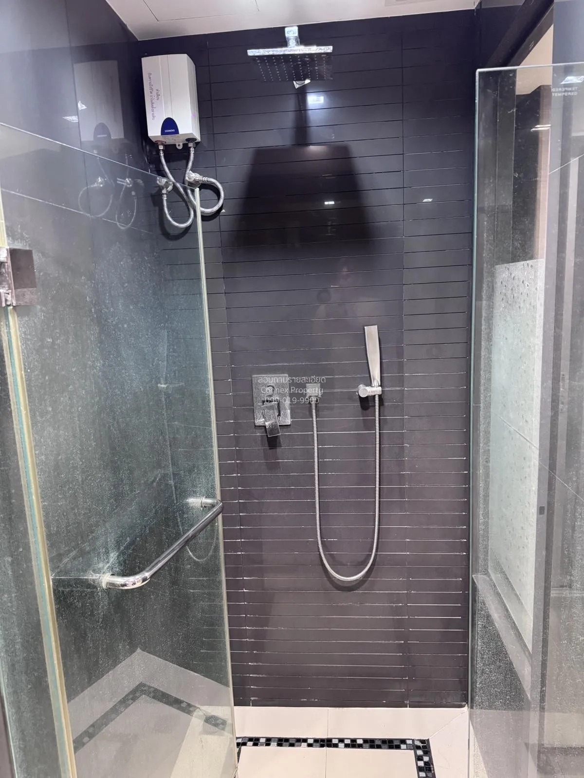 เช่า คอนโด  Rhythm Phahol - Ari BTS-สะพานควาย พหลโยธิน สามเสนใน พ