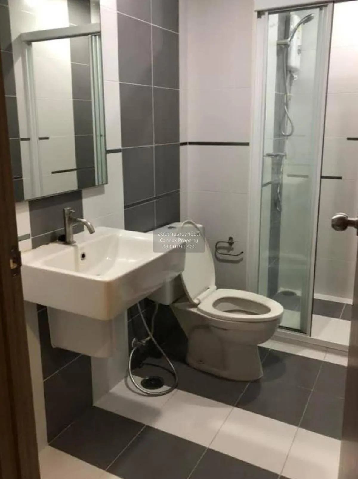 FOR RENT condo , The Base Sukhumvit 77 , Duplex , wide frontage ,