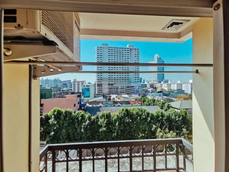 FOR SALE condo , Johnny Tower , Duplex , nice view , MRT-Huai Khw