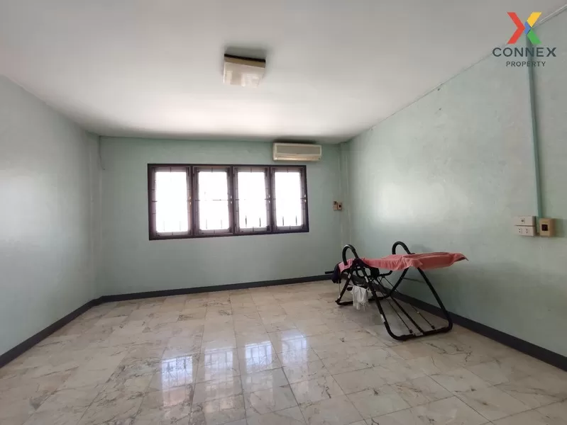 ขายถูก อาคารพาณิชย์ 3.5 ชั้น บ้านกล้วย-ไทรน้อย บางบัวทอง CX-04106