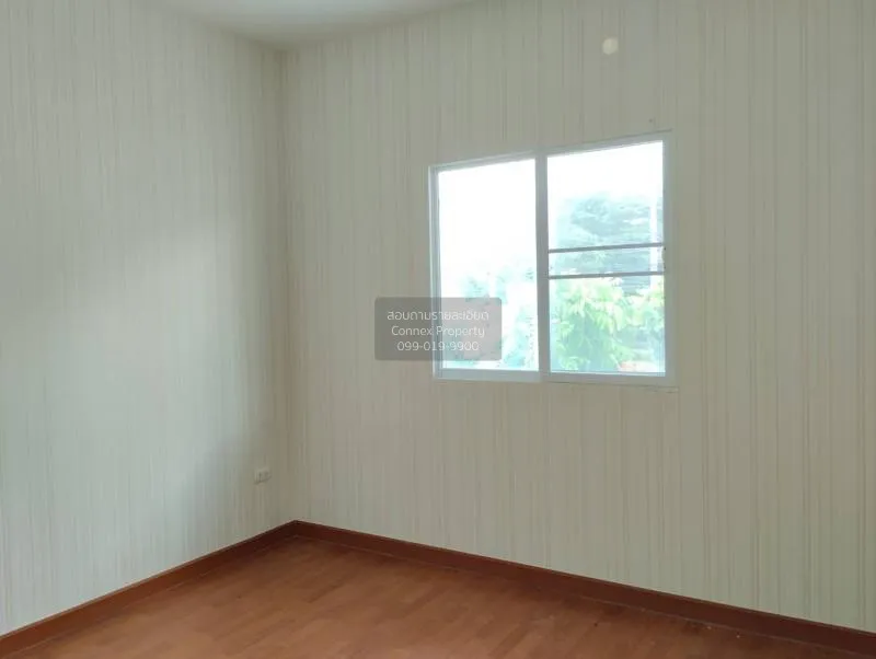 FOR SALE townhome Lio Rattanathibet-Westgate , corner unit , wide