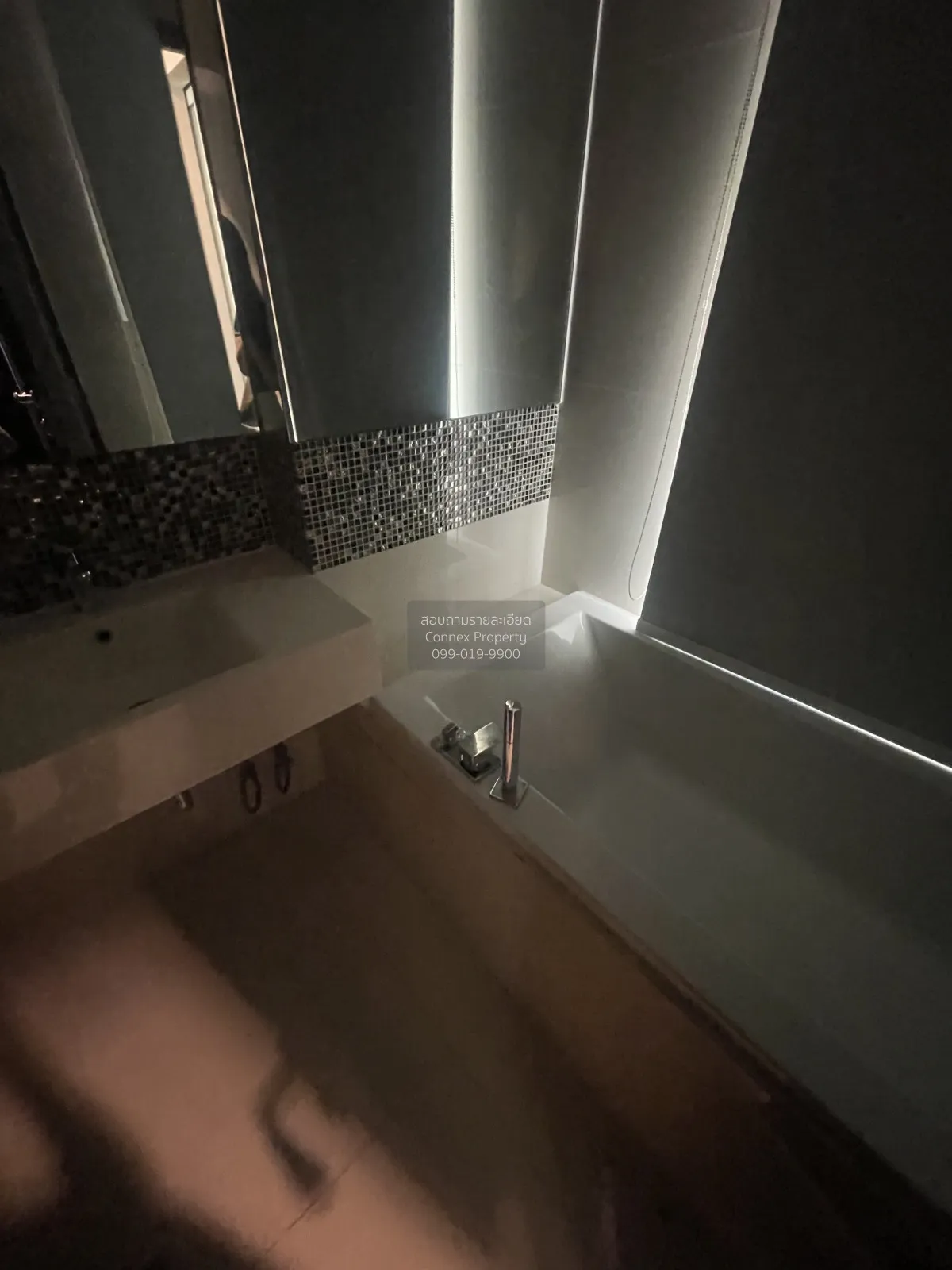 FOR RENT condo RHYTHM Sukhumvit 44/1 , nice view , BTS-Phra Khano