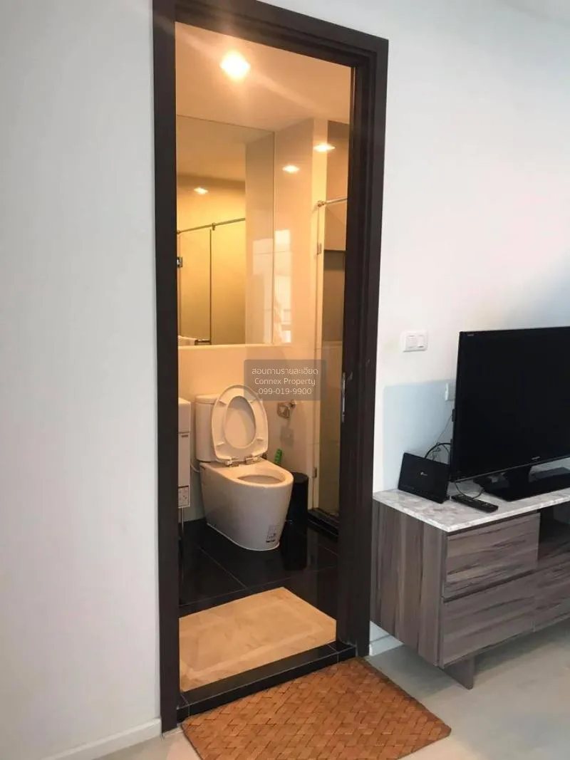 FOR RENT condo , RHYTHM Sathorn-Narathiwas , nice view , BTS-Chon
