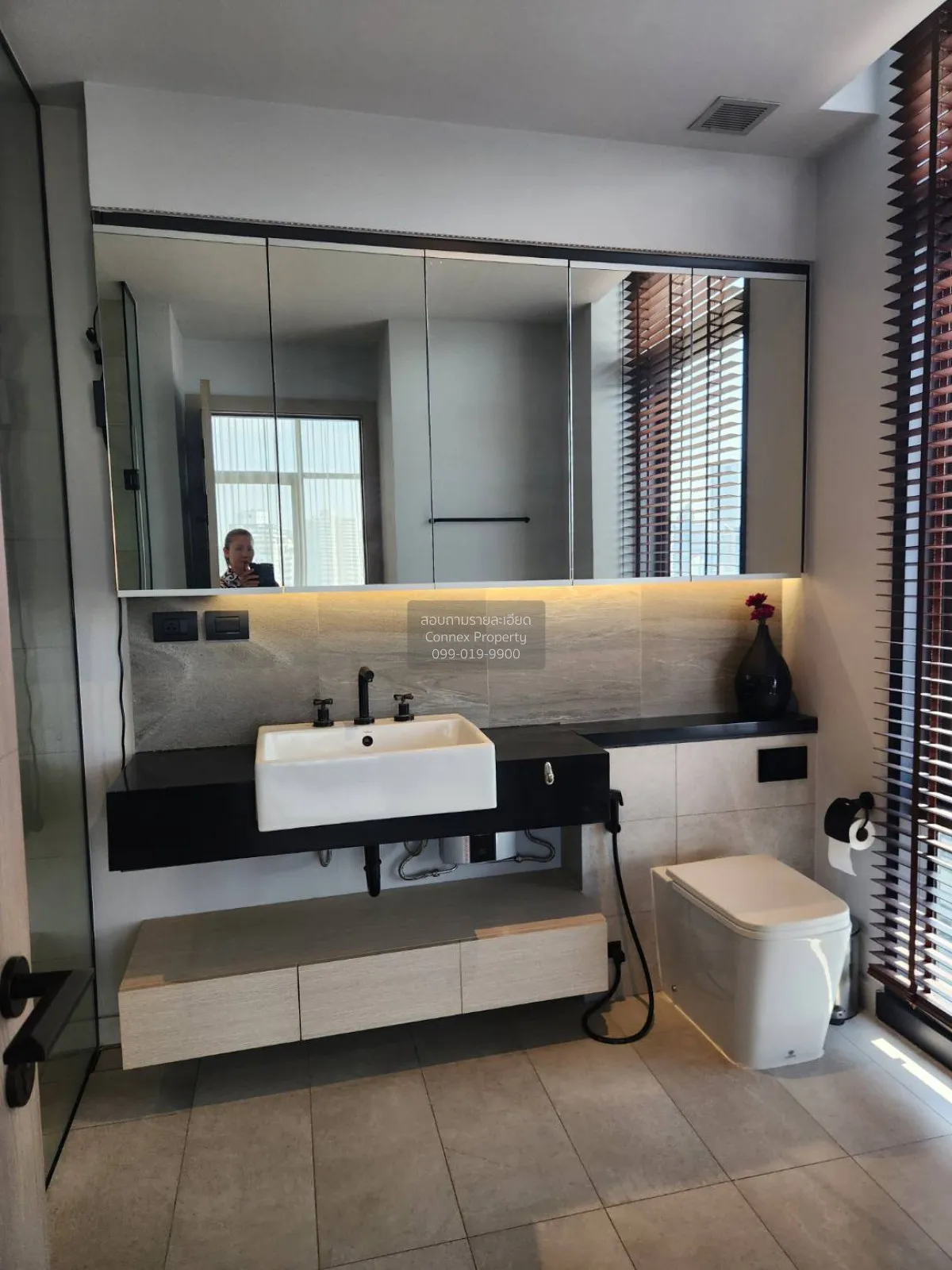 เช่าคอนโด  เดอะ ลอฟท์ อโศก MRT-เพชรบุรี คลองเตยเหนือ เขต วัฒนา กร