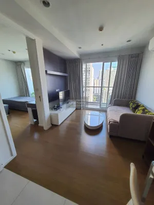 เช่าคอนโด  15 สุขุมวิท เรสซิเดนซ์ BTS-นานา คลองเตยเหนือ เขต วัฒนา กรุงเทพ CX-06903