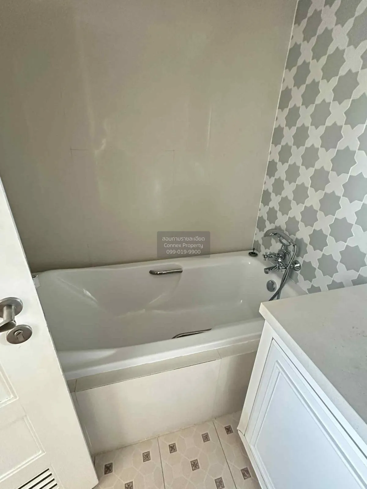 เช่าคอนโด  ออกัสตัน สุขุมวิท 22 BTS-พร้อมพงษ์ คลองตัน เขต คลองเตย