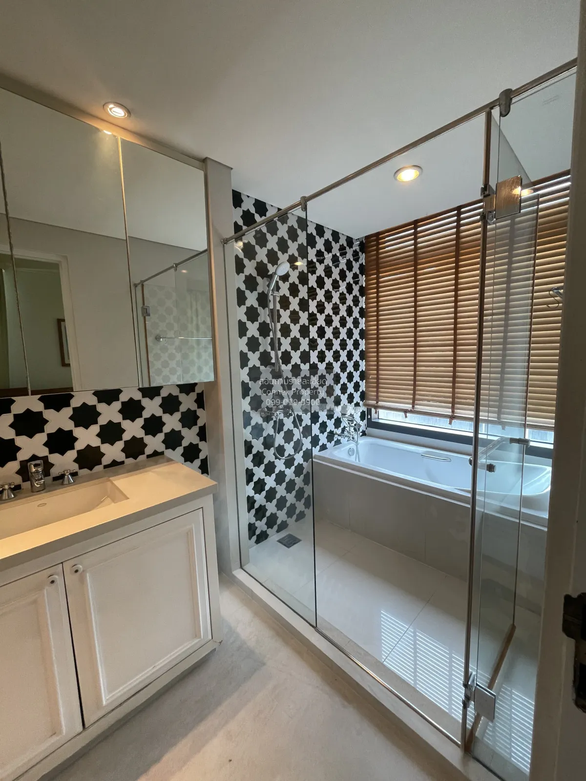 FOR RENT condo , Aguston Sukhumvit 22 , BTS-Phrom Phong , Khlong 