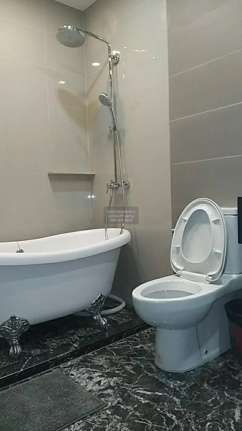 FOR RENT condo , EDGE Sukhumvit 23 , high floor , BTS-Asok , Khlo