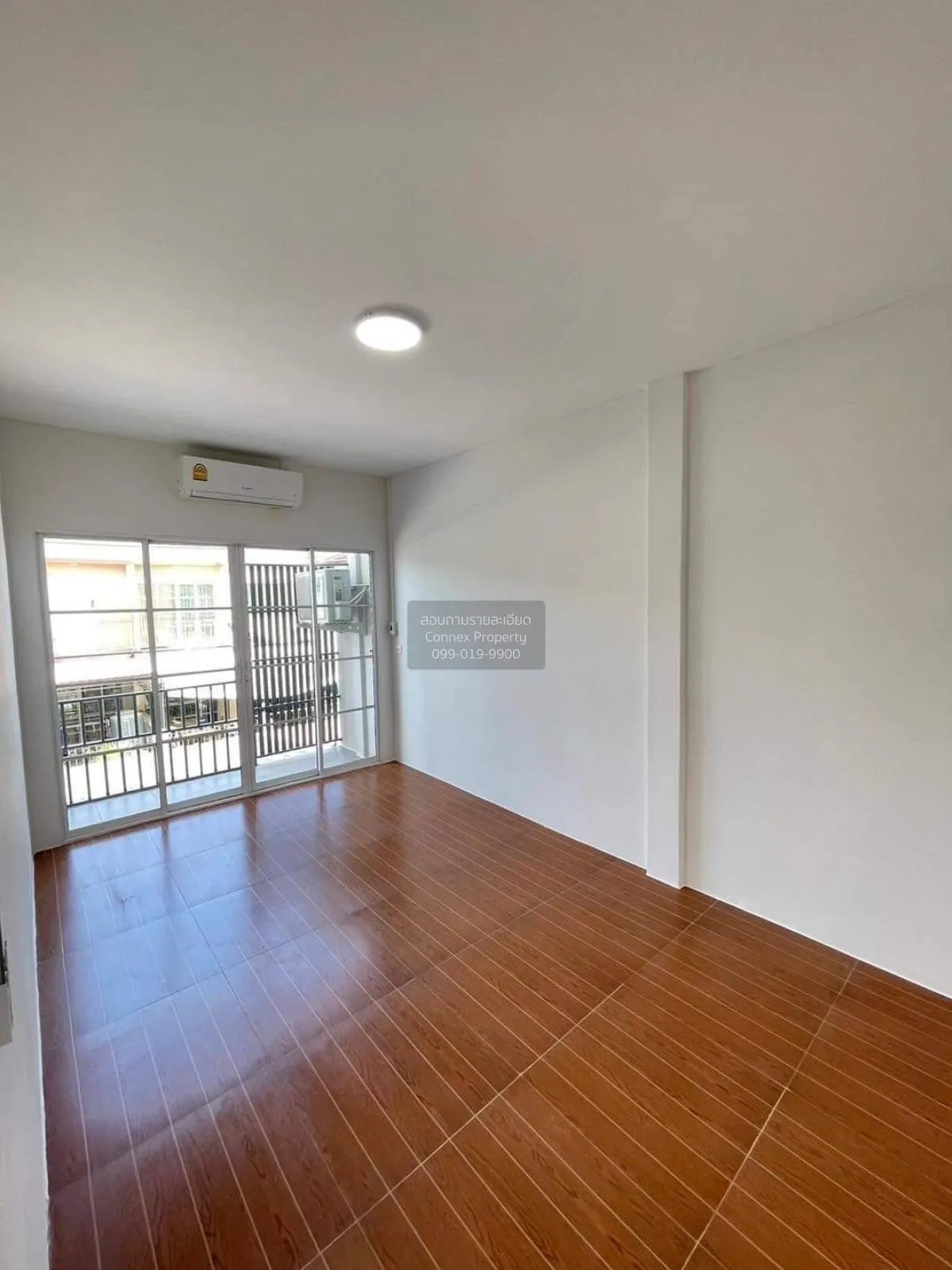 For Sale Townhouse/Townhome  , Sap Yangyuen , newly renovated , B