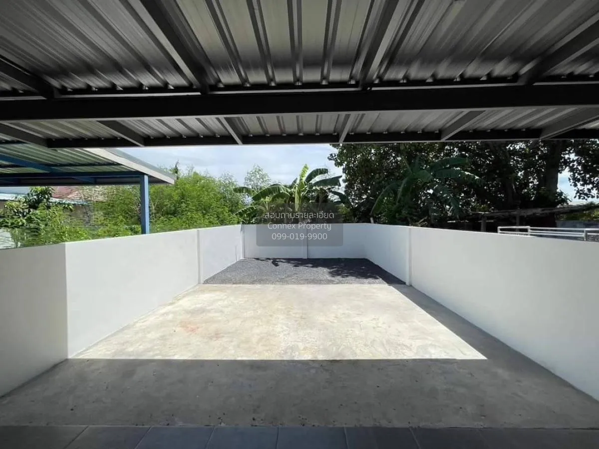 For Sale Townhouse/Townhome  , Sap Yangyuen , newly renovated , B