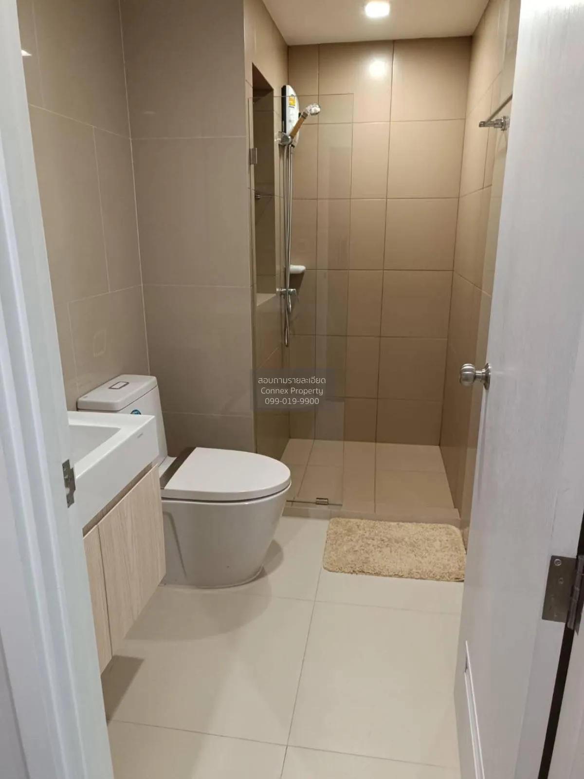 For Rent Condo , Rich Park Triple Station , ARL-Hua Mak , Suan Lu