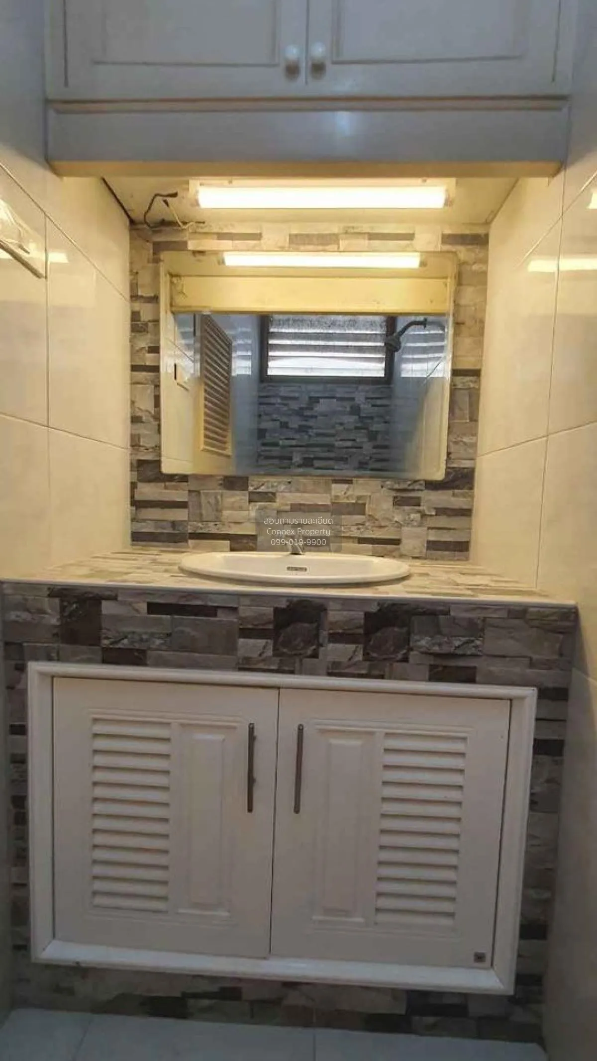 เช่าคอนโด  อโศก ทาวเวอร์  MRT-เพชรบุรี คลองตันเหนือ เขต วัฒนา กรุ