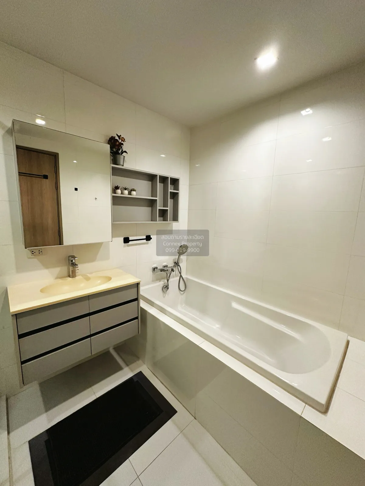 เช่าคอนโด  เอช คิว ทองหล่อ BTS-ทองหล่อ คลองตันเหนือ เขต วัฒนา กรุ