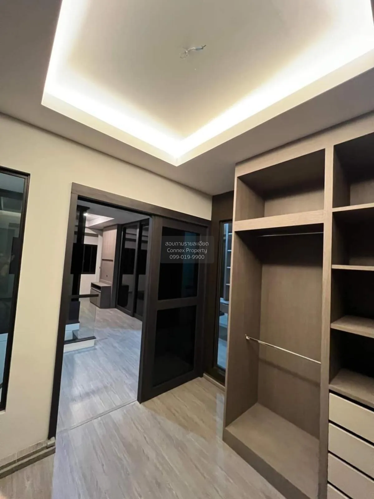 For Sale Townhouse/Townhome  , LANDMARK EKAMAI-RAMINDRA , Lat Phr