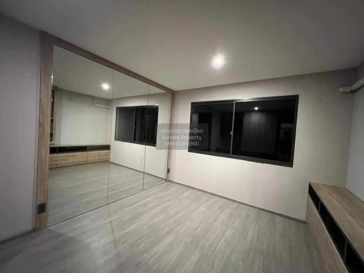 For Sale Townhouse/Townhome  , LANDMARK EKAMAI-RAMINDRA , Lat Phr