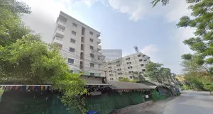 For Sale Apartment 7 floors, 2 buildings opposite Rajamangala University of Technology Thanyaburi. Soi Khlong Hok East 12 , Khlong Hok , khlong Luang , Pathum Thani , CX-101437