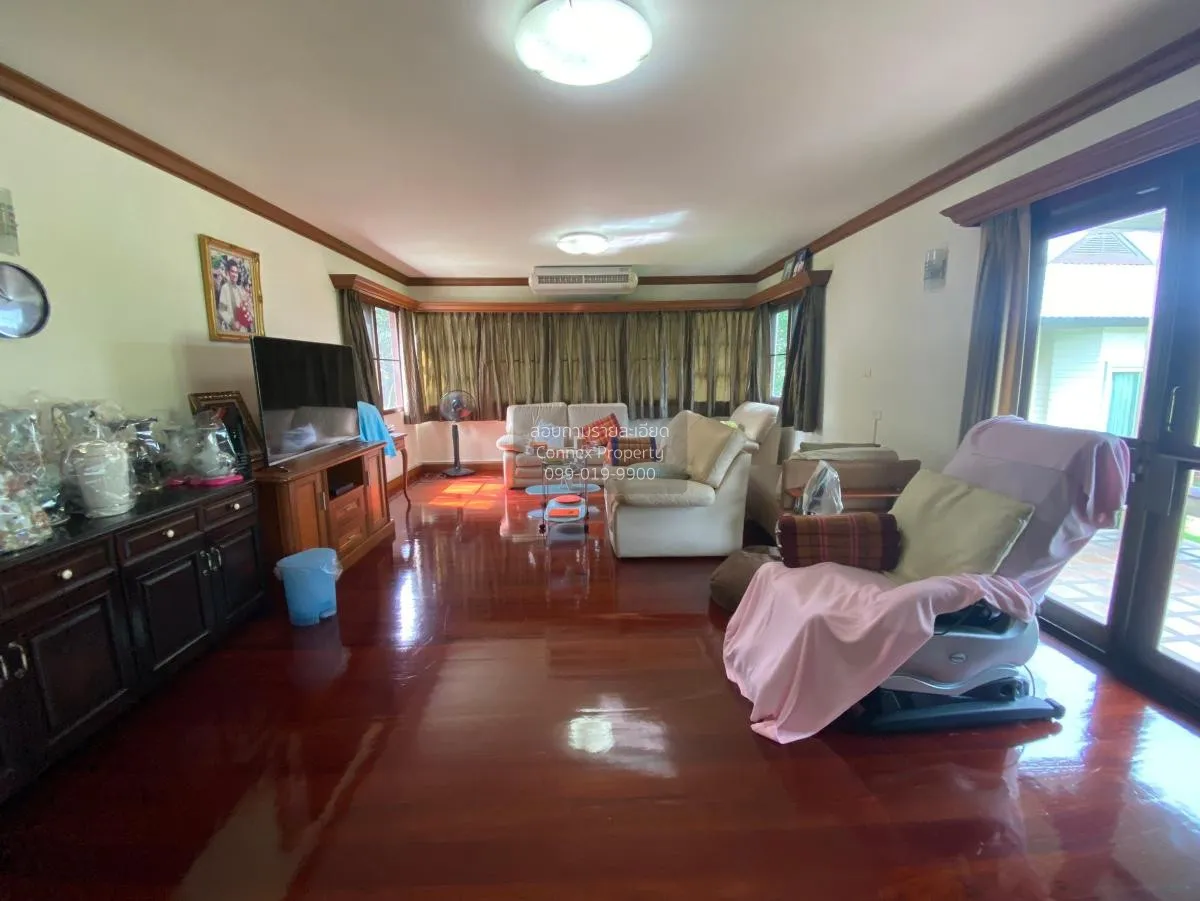 For Sale Single house, 2 floors, large house, next to the Chao Ph