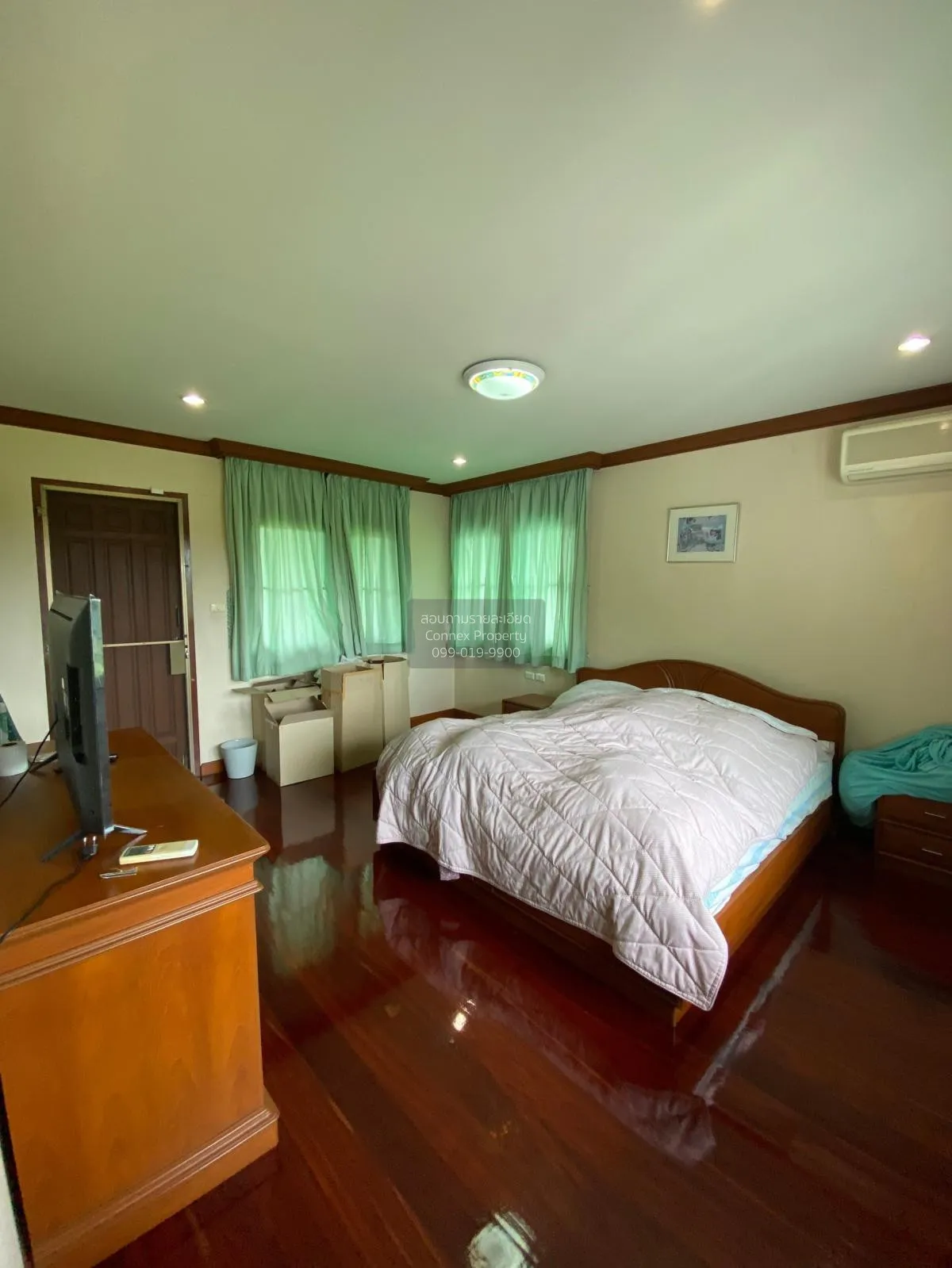 For Sale Single house, 2 floors, large house, next to the Chao Ph