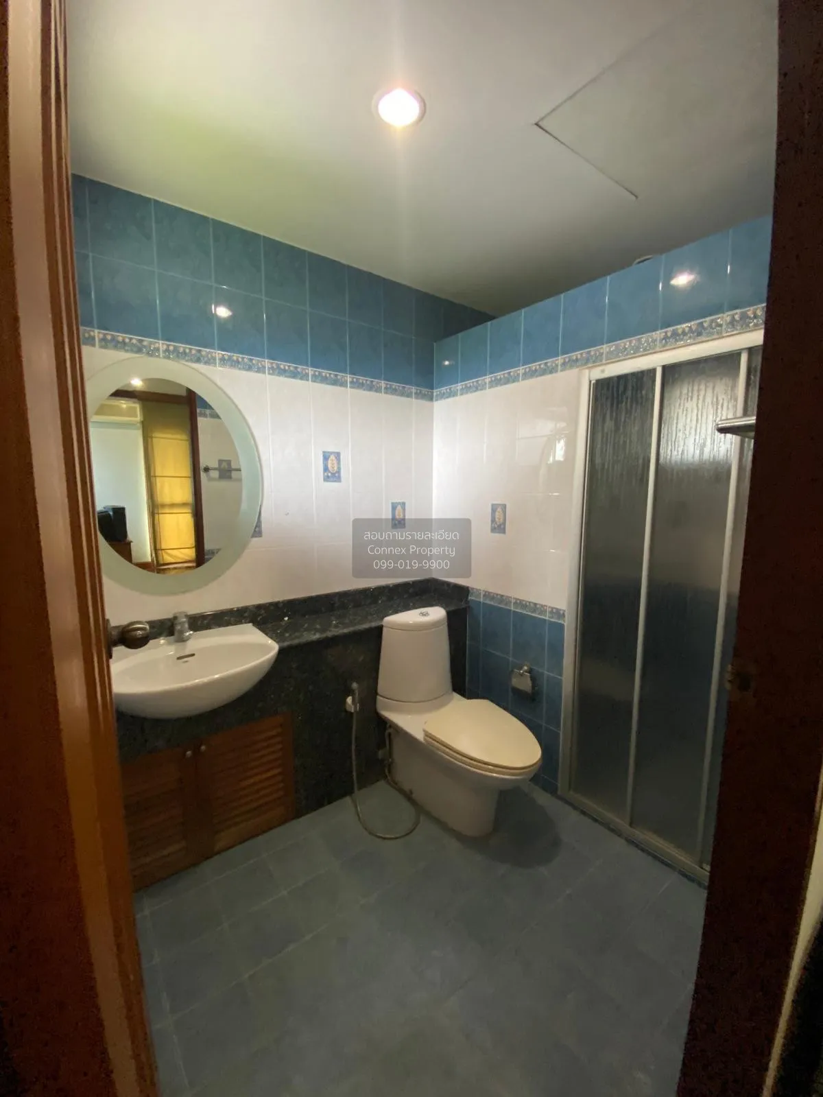 For Sale Single house, 2 floors, large house, next to the Chao Ph