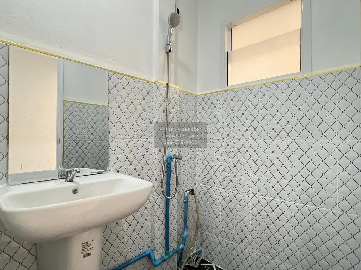 For Sale Townhouse/Townhome  , Baan Pimonrat 3 , corner unit , ne