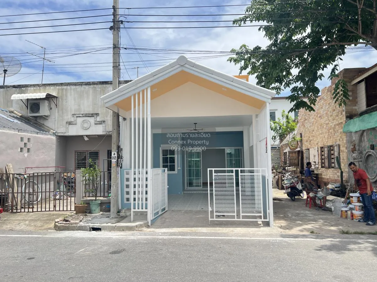 For Sale Townhouse/Townhome  , Baan Pimonrat 3 , corner unit , ne 1