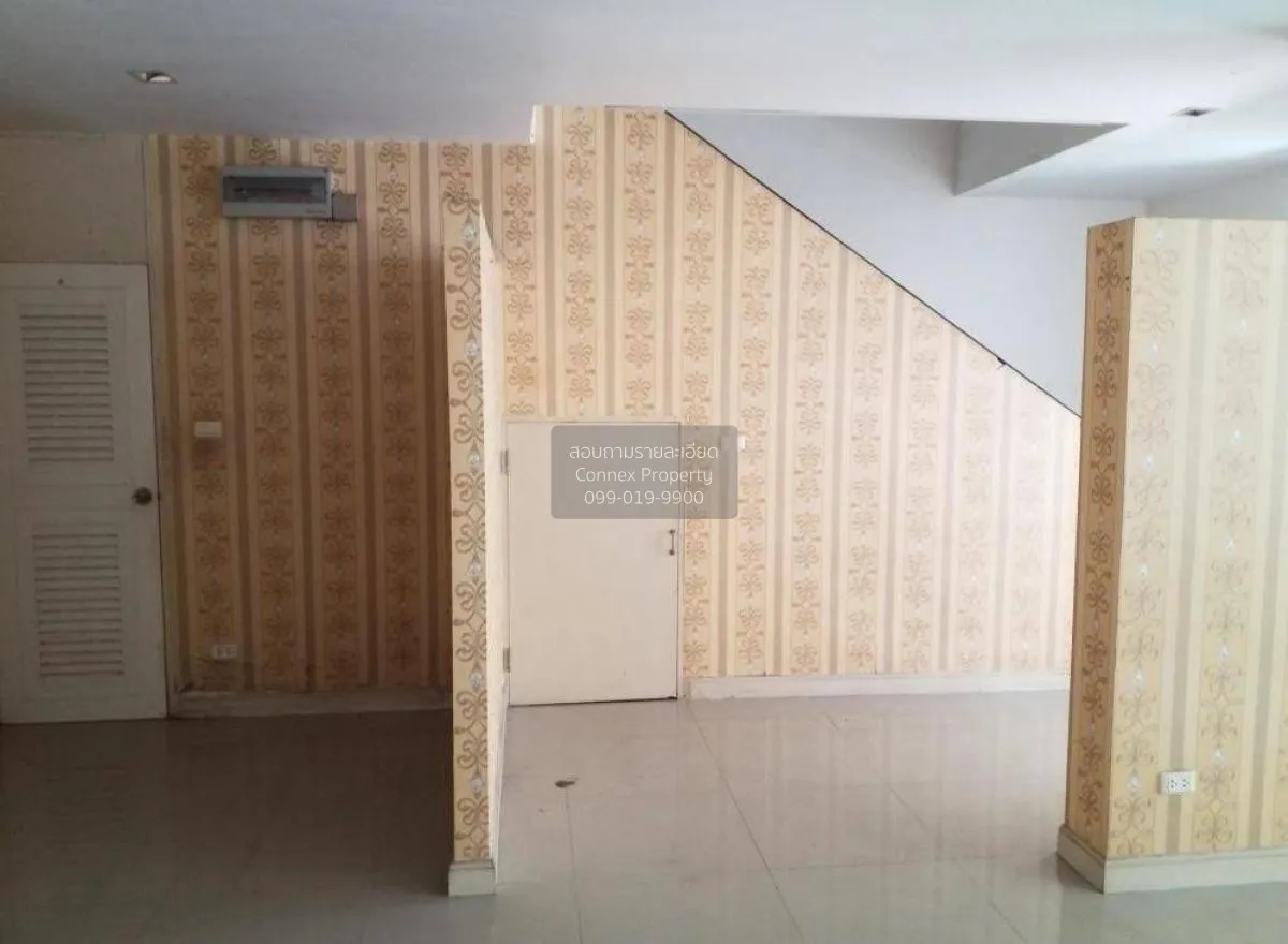 For Sale Townhouse/Townhome  , Business Town Theparak , Bang Sao 