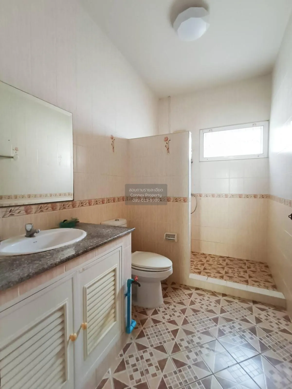 For Sale House , Baan Narawadee , Krathum Lom , Sam Phran , Nakho