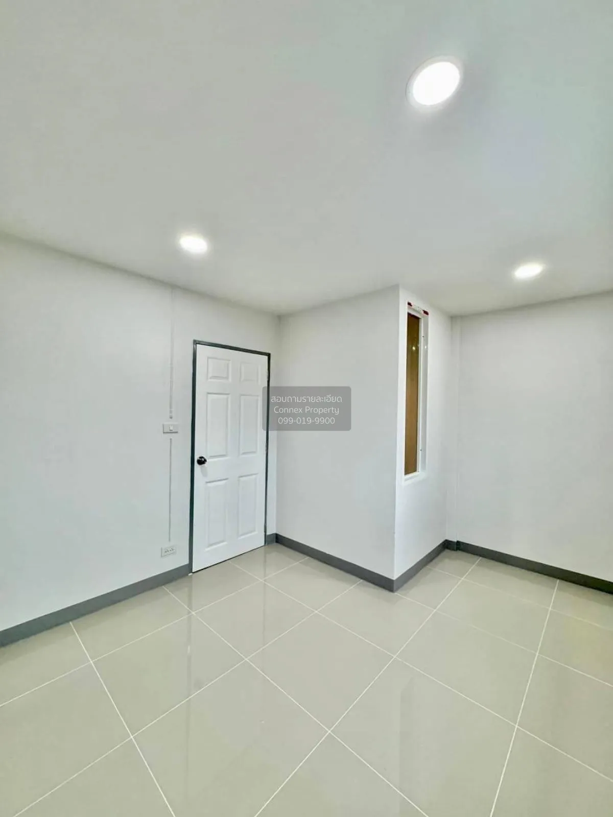 For Sale Townhouse/Townhome  ,  Baan Piyawararom 1 , newly renova