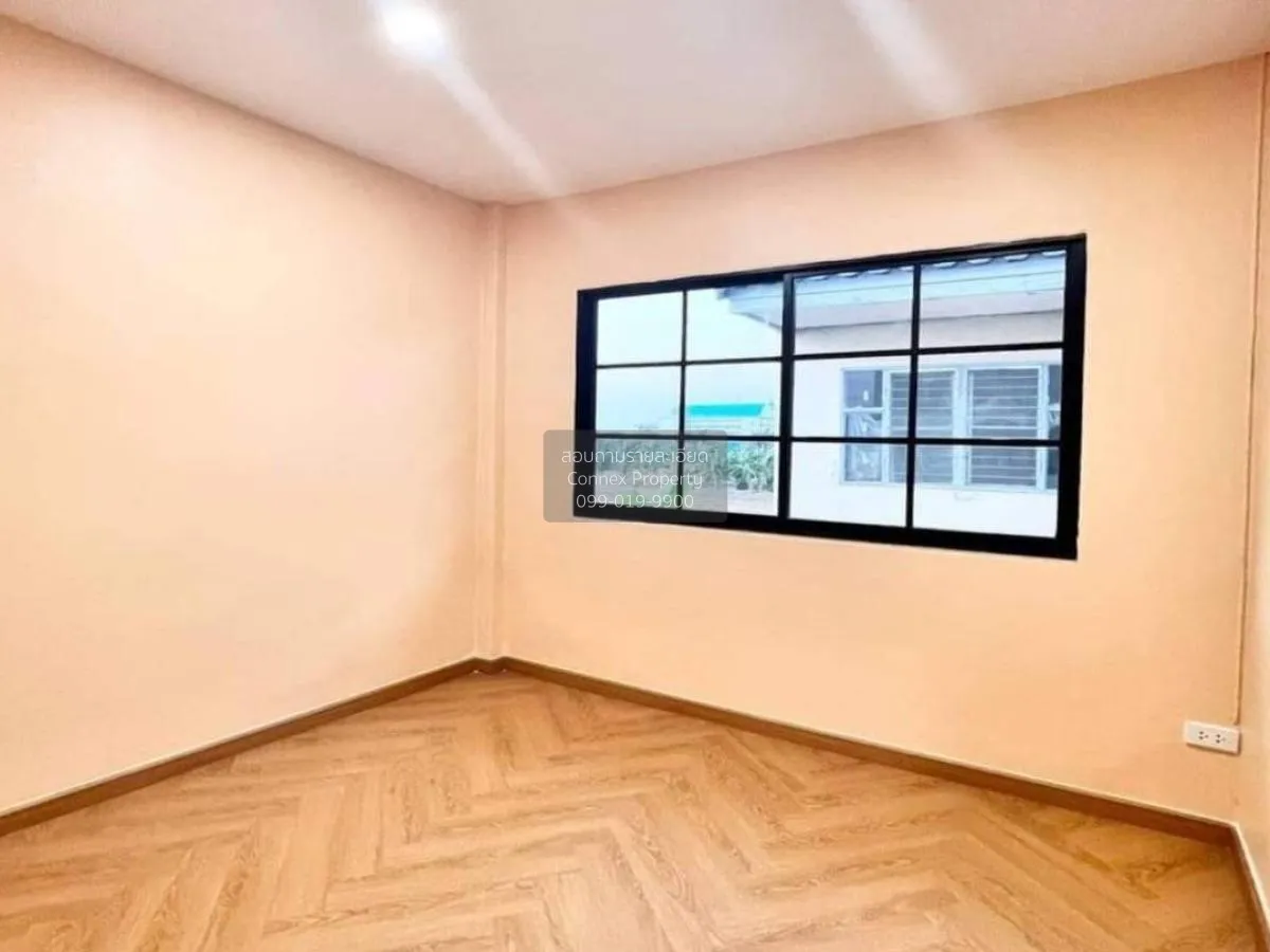 For Sale Townhouse/Townhome  , Baan Manawadee , corner unit , new