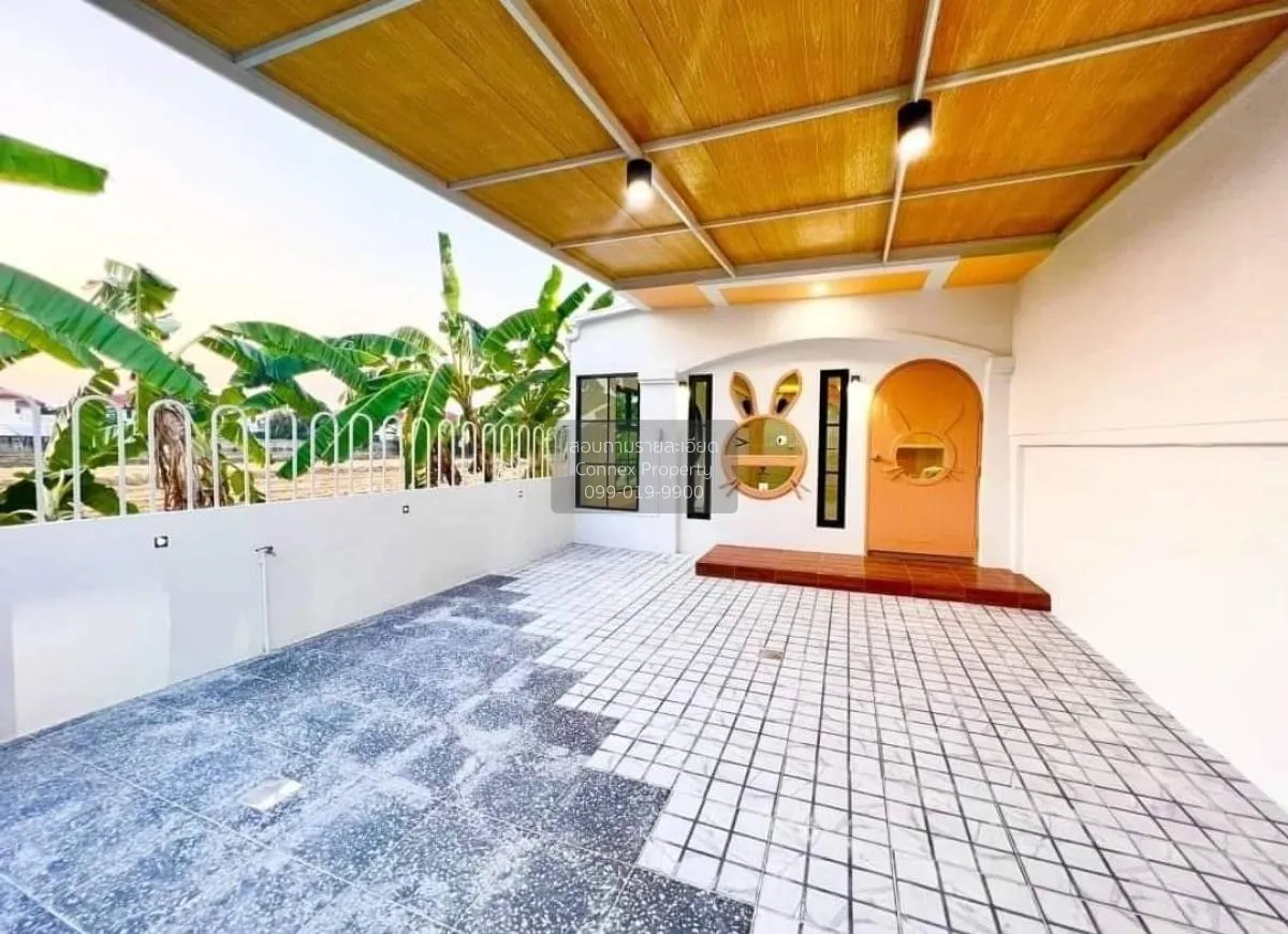 For Sale Townhouse/Townhome  , Baan Manawadee , corner unit , new 4