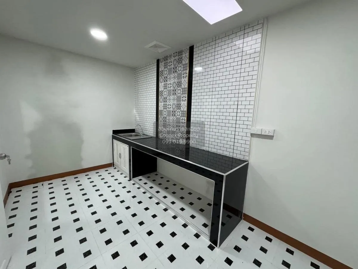 For Sale Townhouse/Townhome  , Baan Yu Charoen 3 , BTS-Khu Khot ,